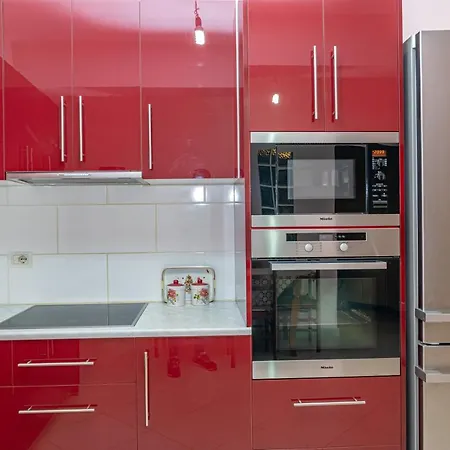 Apartament * ساراندا